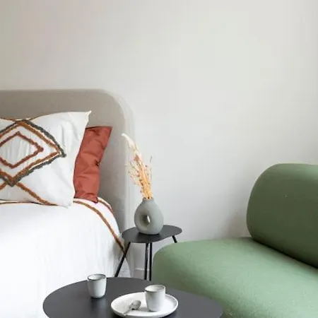 Cosy 14 Apartment Paris